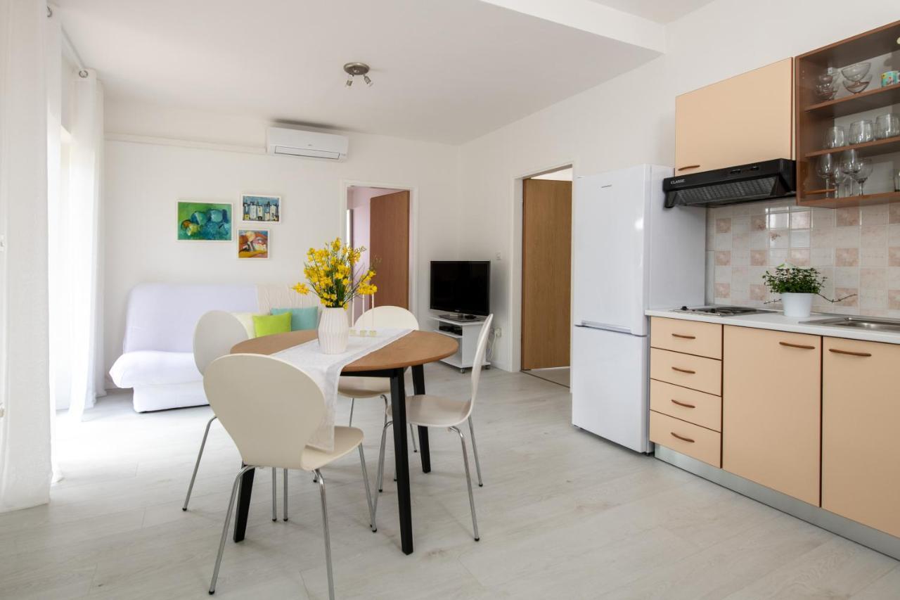 Apartment Alex Labin  Luaran gambar