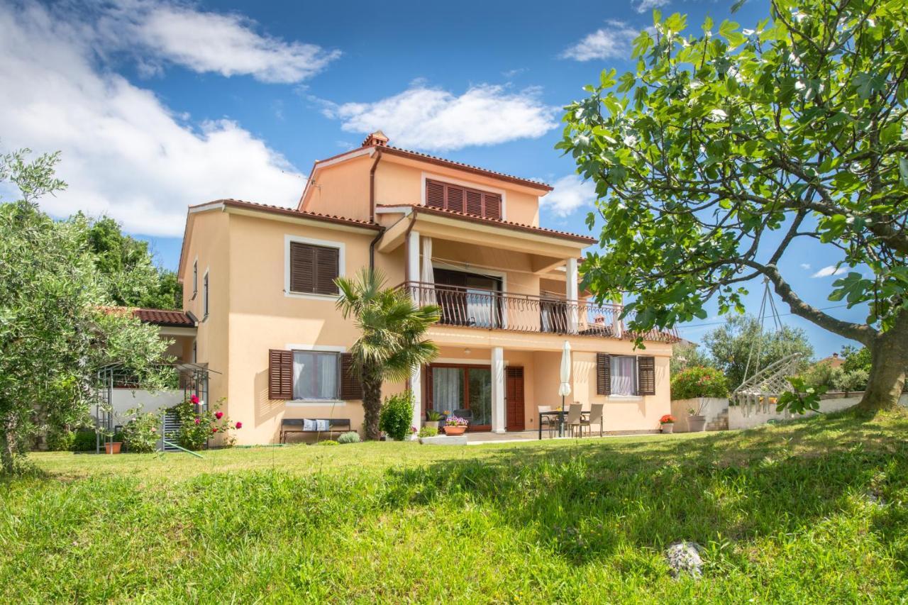Apartment Alex Labin  Luaran gambar